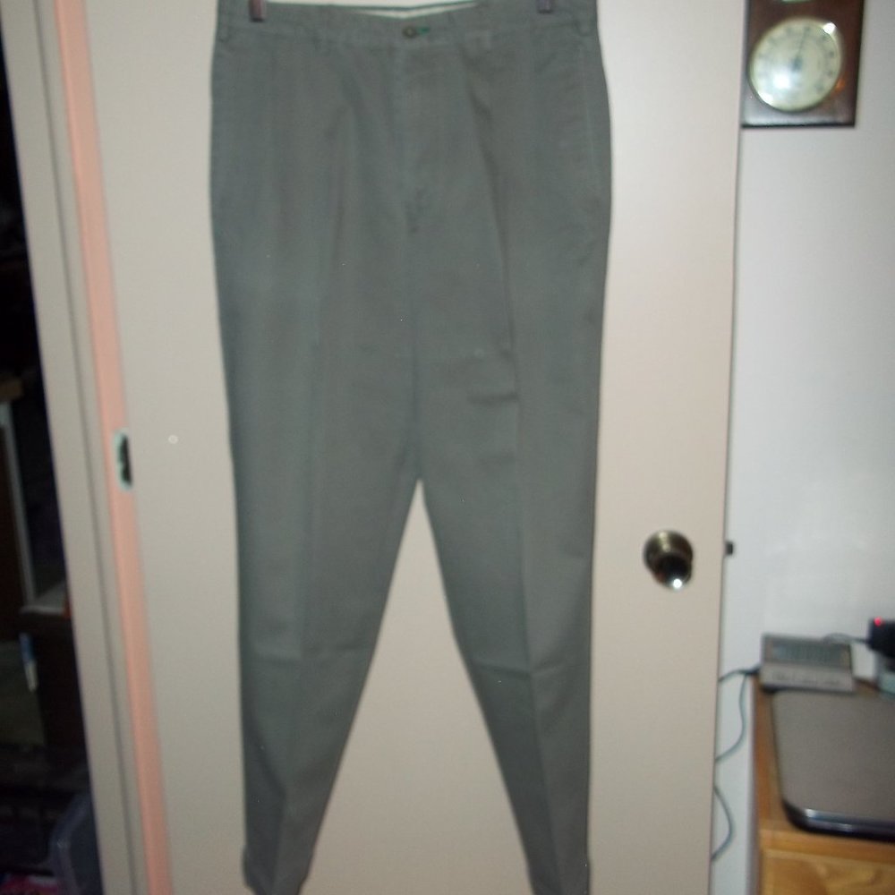 Tommy Hilfiger Khaki pants 34" waist